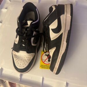 Nike Black and White Women's Sneakers